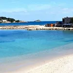 Vakantiehuis Avec Piscine A 400m De La *