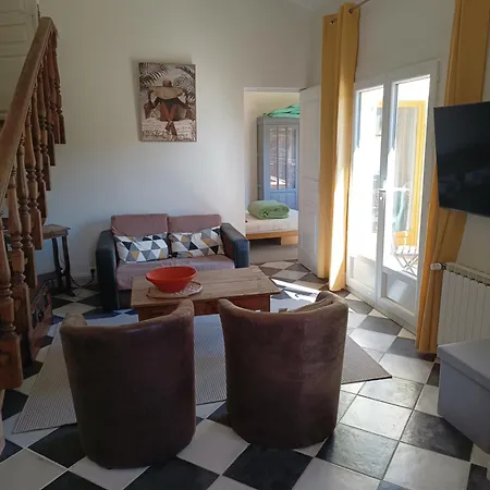 Holiday home Avec Piscine A 400m De La *