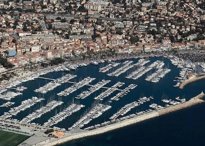 בית נופש Avec Piscine A 400m De La סנרי-סור-מר