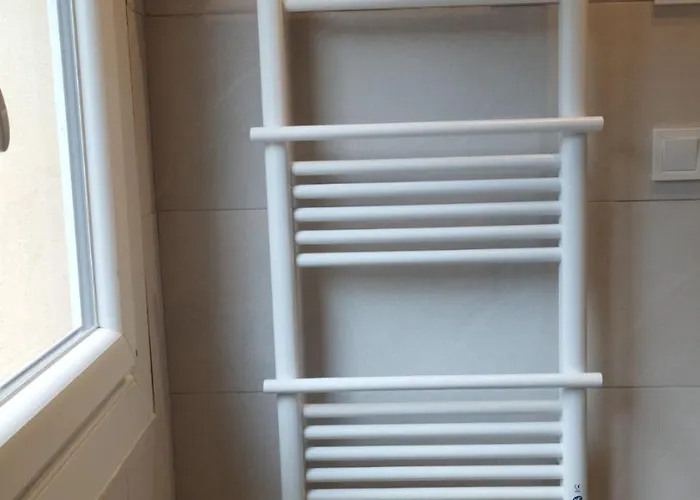 Avec Piscine A 400m De La *